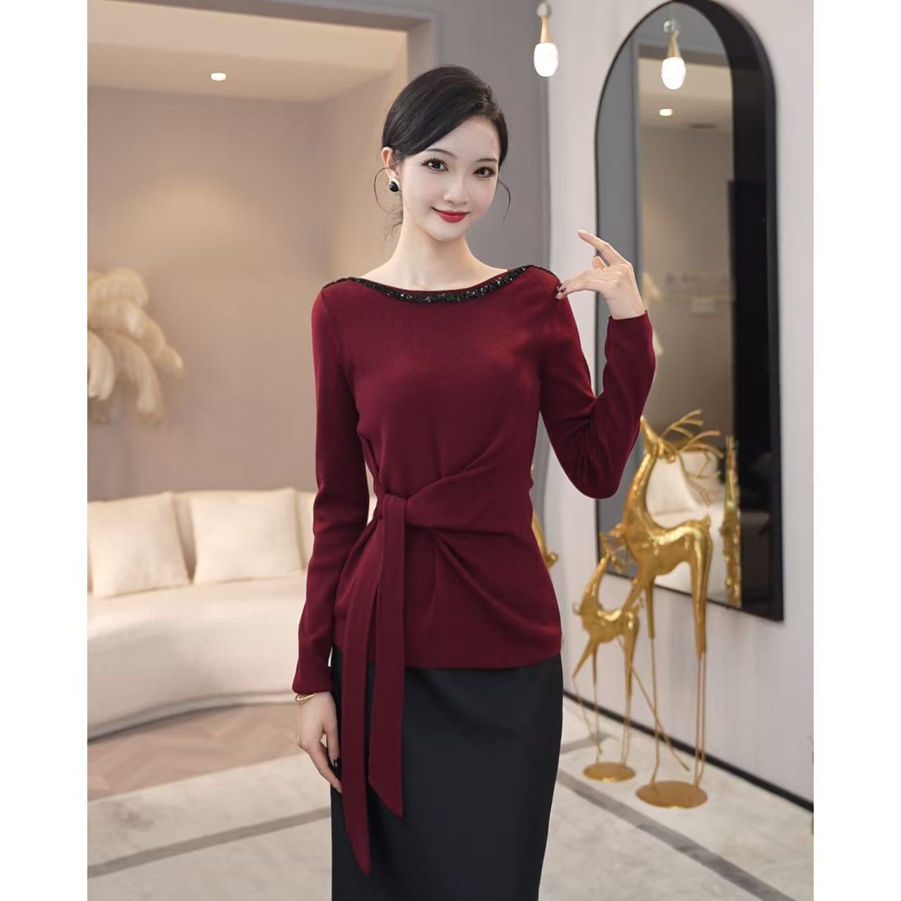 2025年秋冬新款【8024】含绵羊毛优雅修身复古长袖红色圆领针织上衣