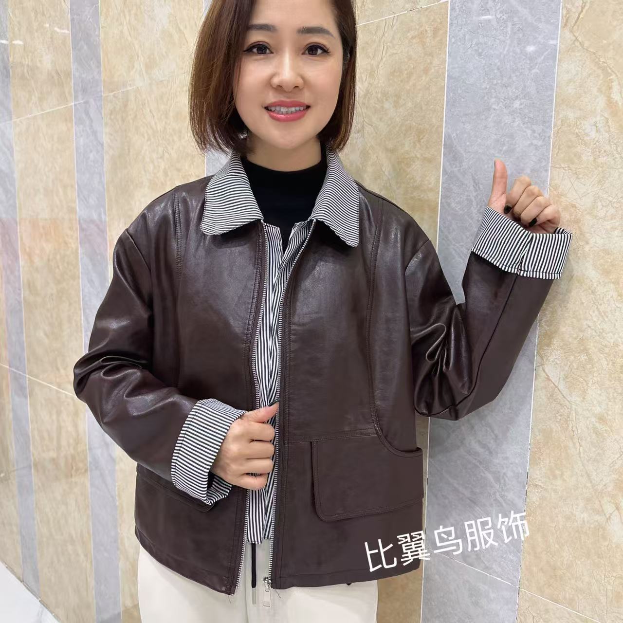 2025秋装时尚新款拼接假两件复古夹克痞帅机车服翻领短款皮衣外套