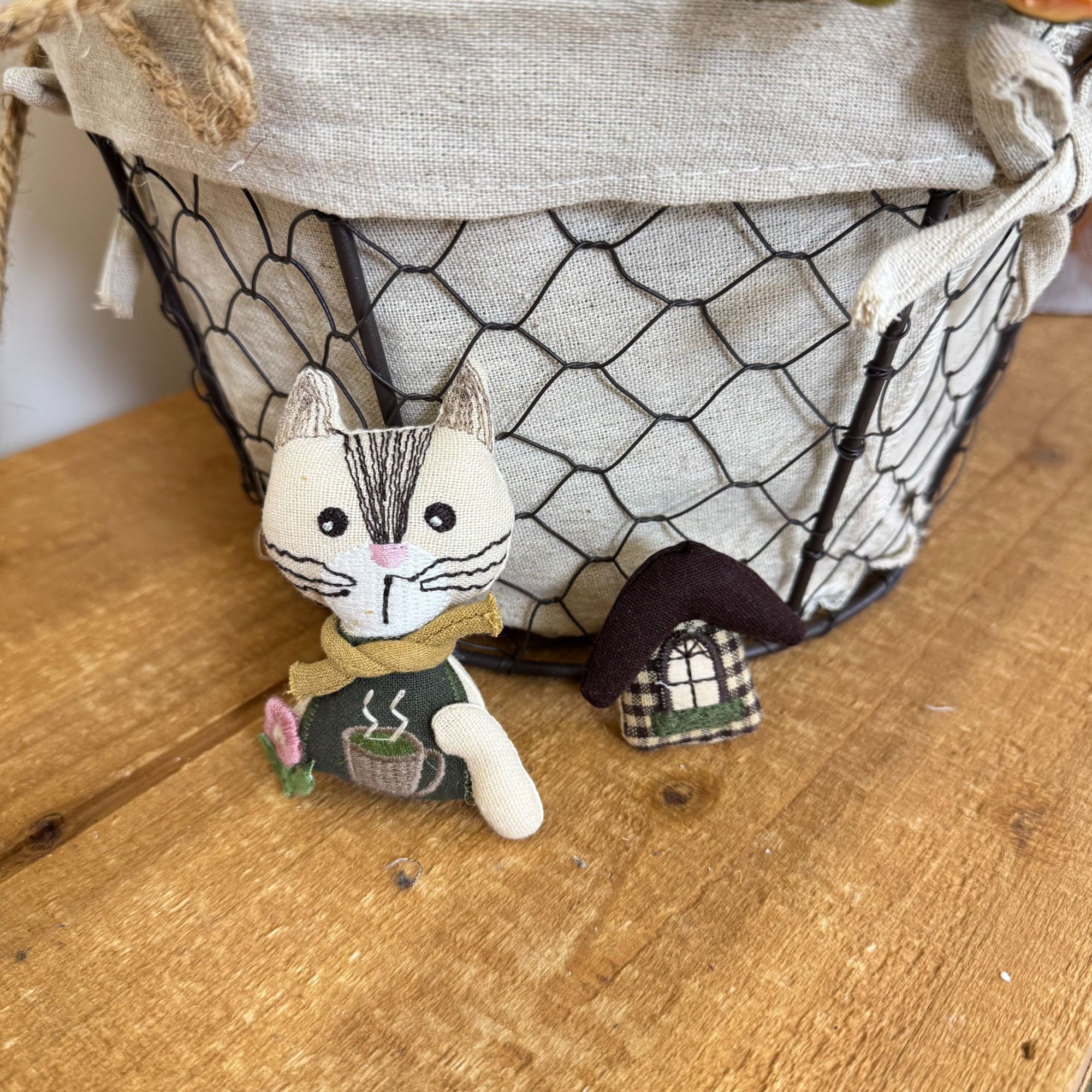 不锈钢布艺胸针 花花同款卡通胸针组合(背后预留口，不是破)慎拍