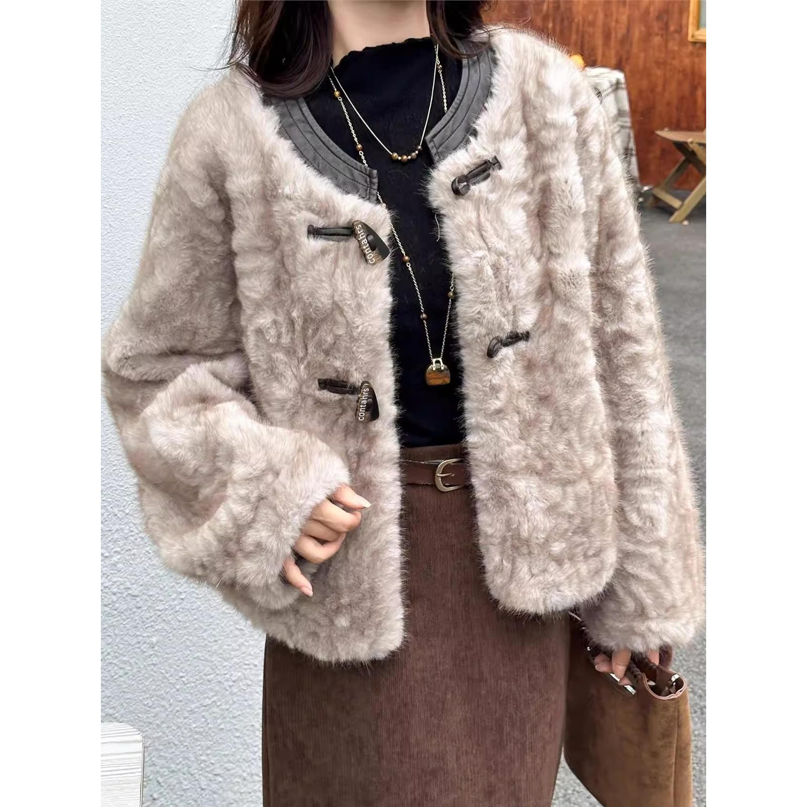 2025秋冬新款韩版时尚休闲百搭皮毛一体外套女宽松显瘦棉服上衣潮