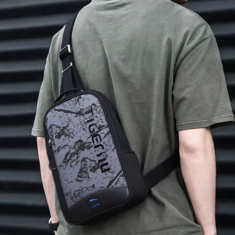 泰格奴轻便时尚多功能男士户外潮流斜挎男包出差专用斜挎包胸包