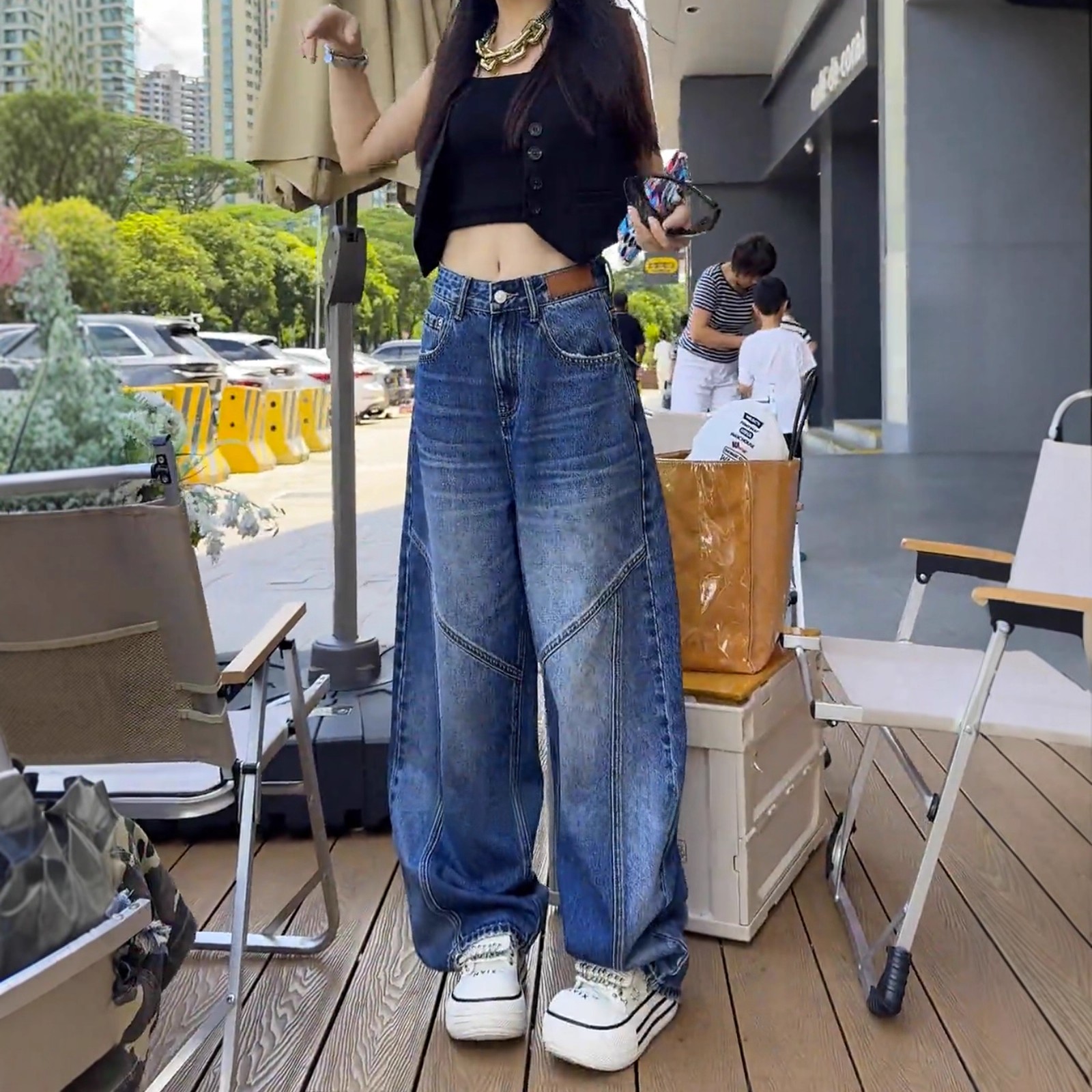 设计感显瘦宽松阔腿牛仔裤女秋季2025新款美式复古水洗弯刀直筒裤