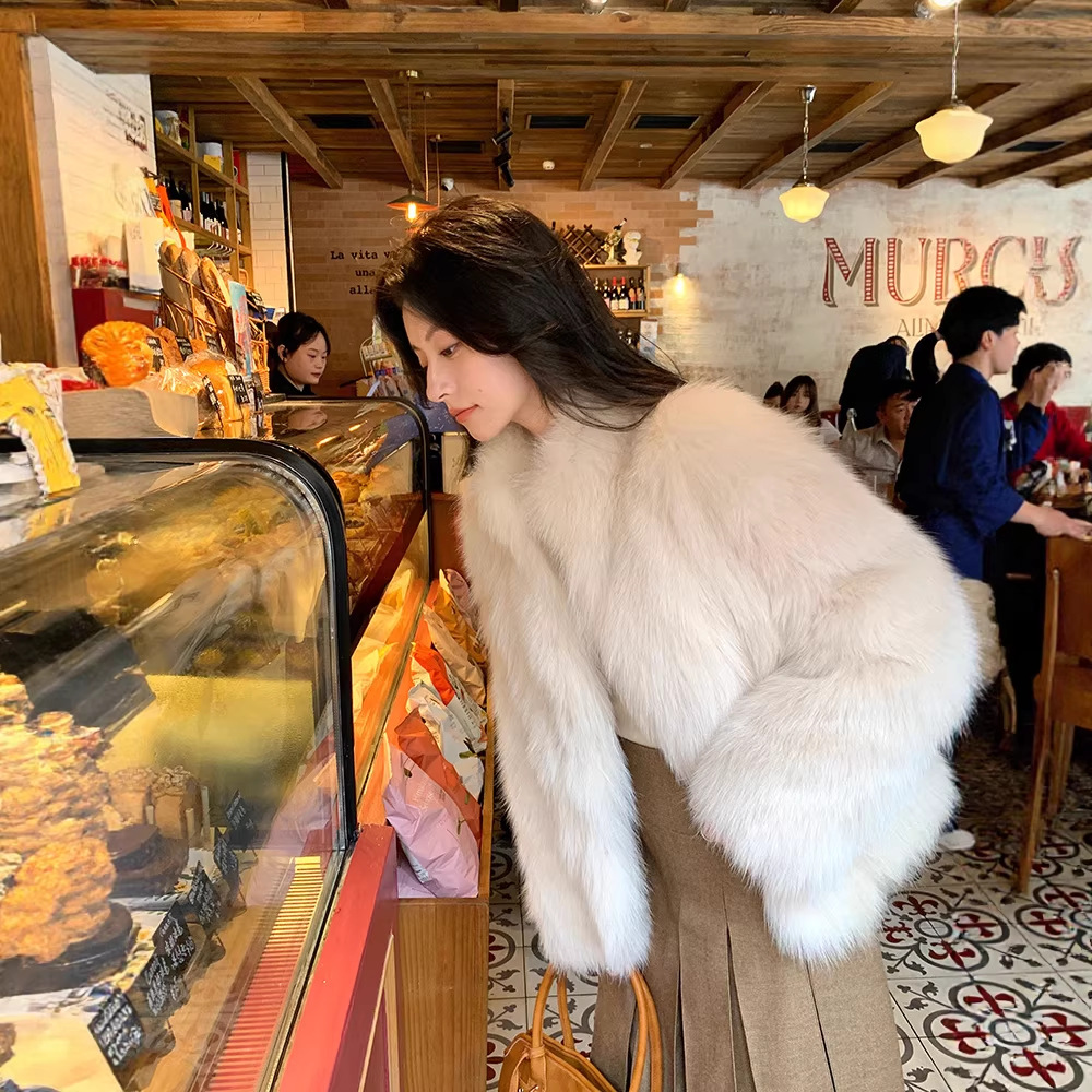 2025新款海宁环保狐狸毛皮外套冬季上衣短款毛毛时尚加厚年轻大衣