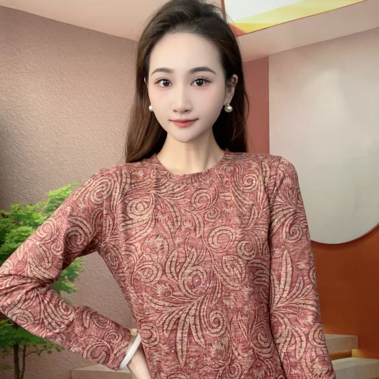 2025冬季新款澳绒长袖圆领时尚显瘦印花T恤上衣A573