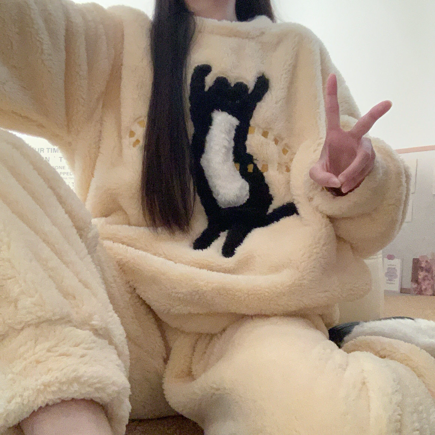 2025年秋冬季新款珊瑚绒睡衣女加绒加厚长毛绒黑色猫咪家居服套装