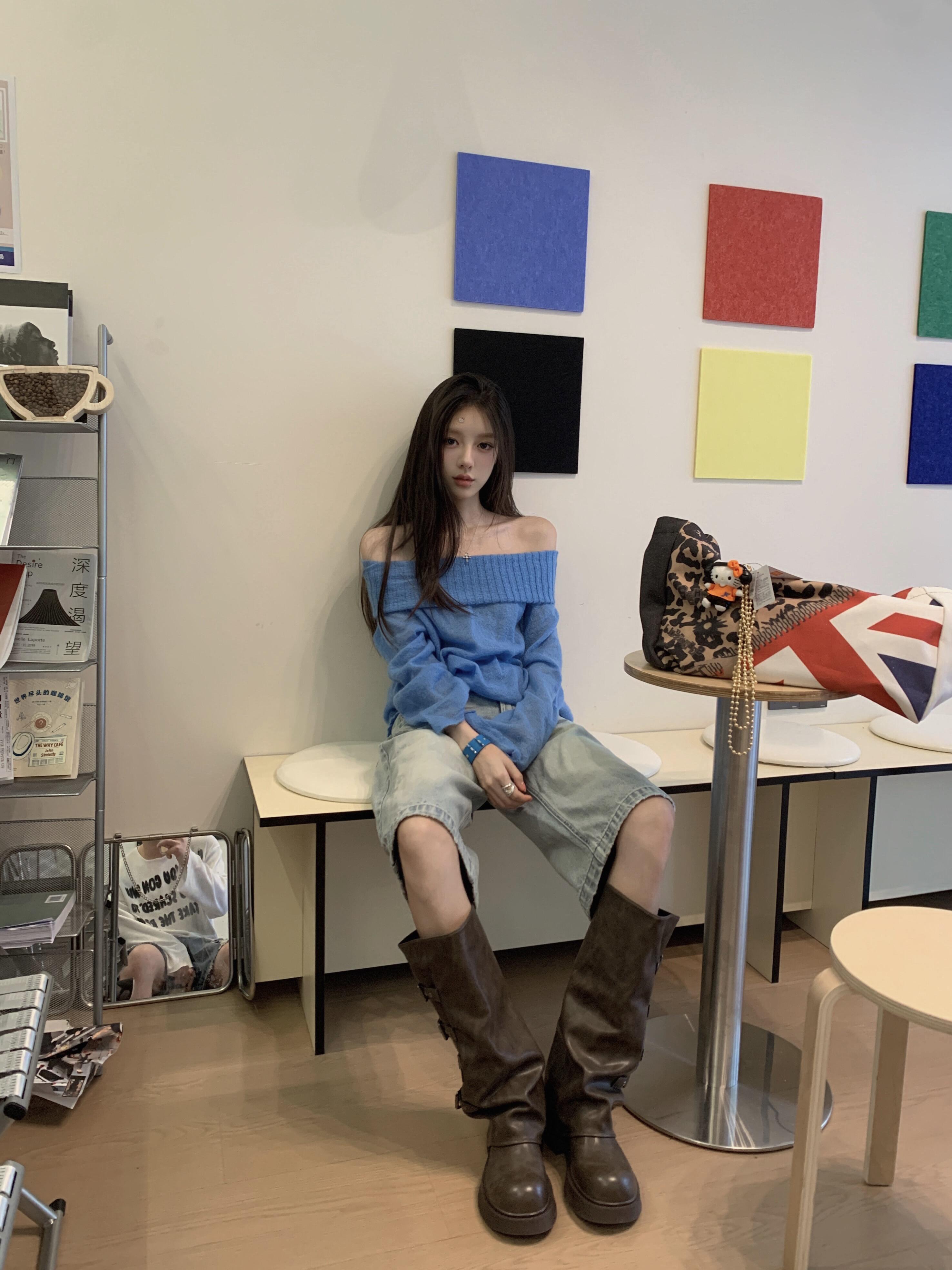 2025秋季新款韩系慵懒风针织蓝色一字肩针织衫复古牛仔五分裤套装