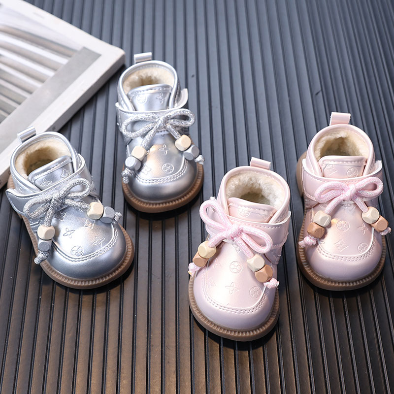 2025冬季新款婴儿棉鞋0-1-2岁学步鞋加绒保暖女童短靴公主风棉靴