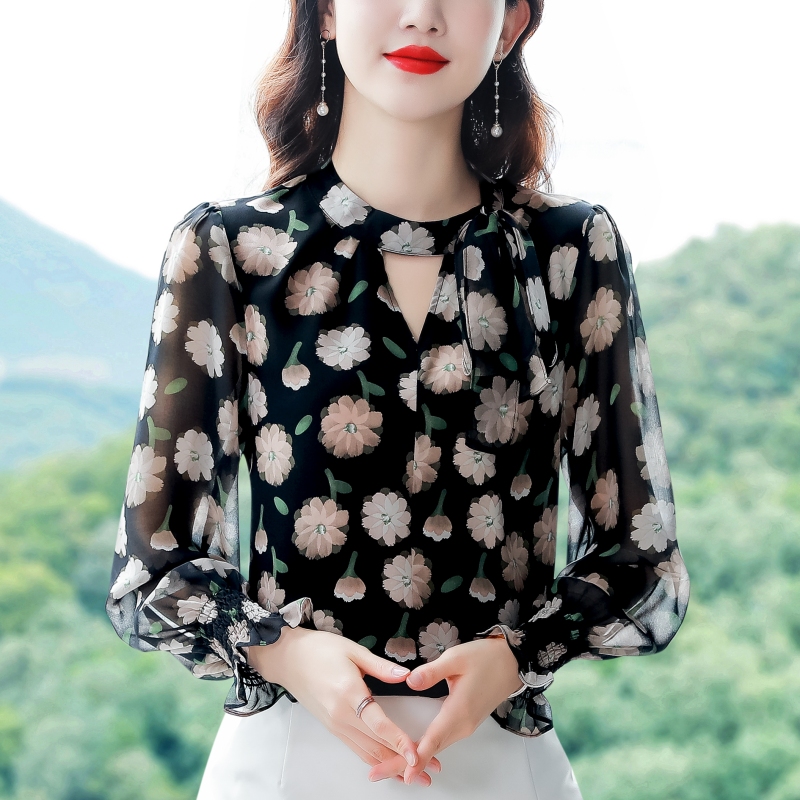 法式春装新款碎花长袖衬衫洋气上衣百搭打底衫减龄设计感雪纺衫女