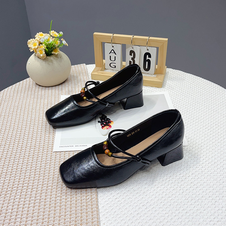 法式覆古方头粗跟玛丽珍鞋女2025年秋新款一字带浅口通勤上班单鞋