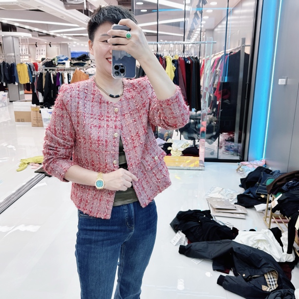 新款小香气质圆领百搭2色高级外套8178美丽