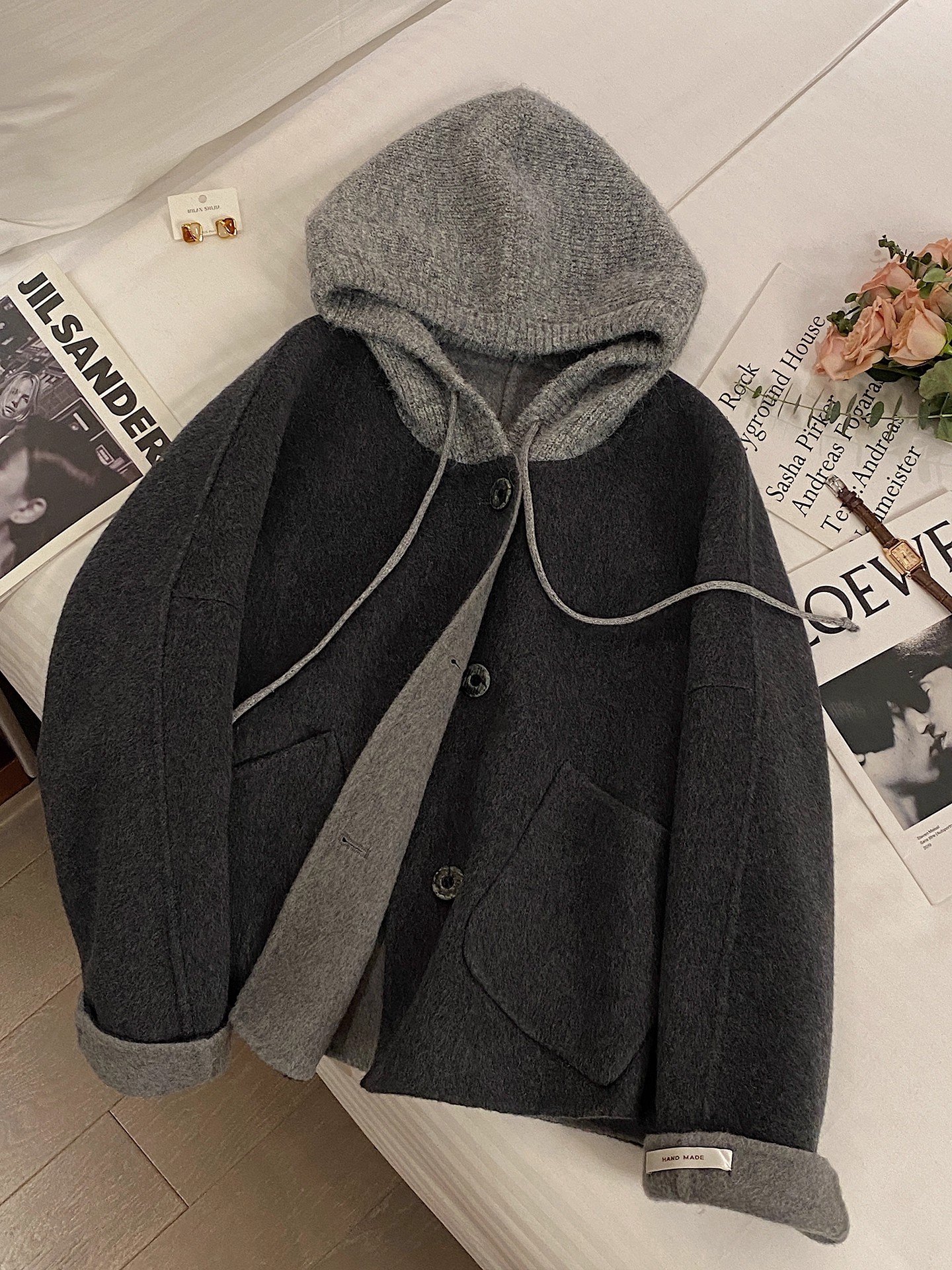 高级感外套秋冬季2025新款高级灰通勤风时尚气质百搭连帽保暖大衣