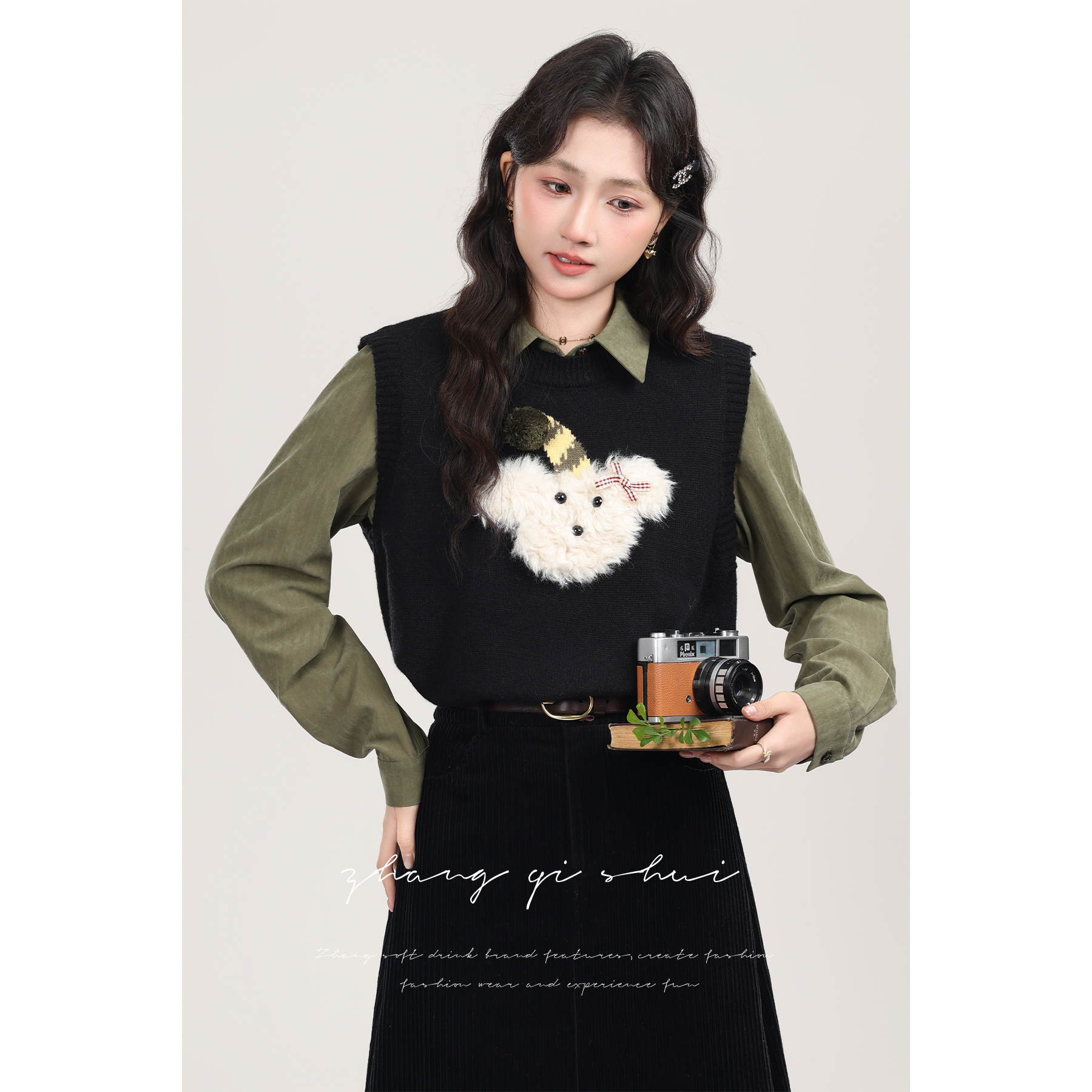 张汽水复古上衣三件套装女绿色内搭衬衫黑色刺绣背心马甲Z14314