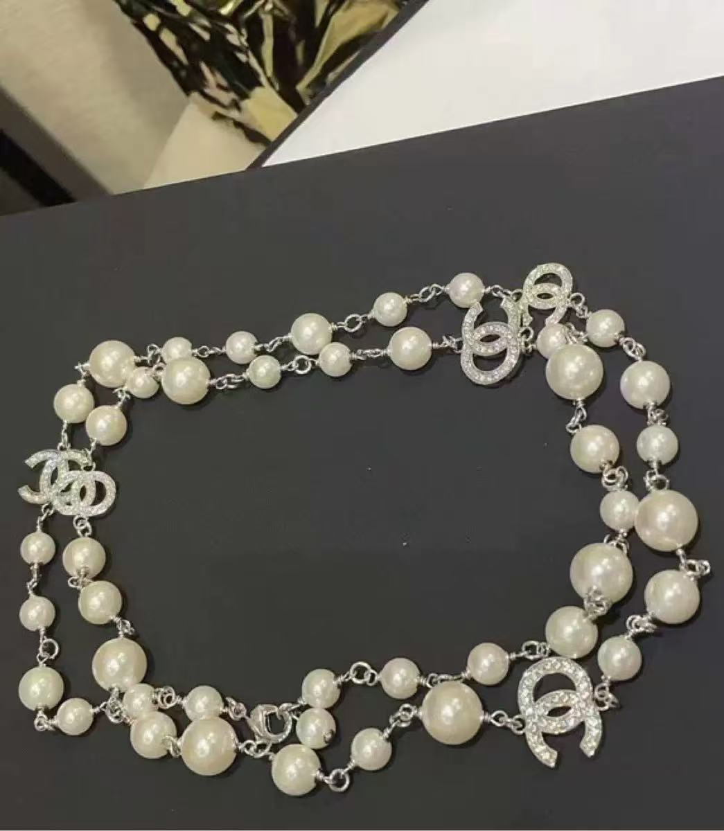 铜仿珍珠项链 高版项链双层穿皮山茶花锁骨链爱心字母毛衣链女