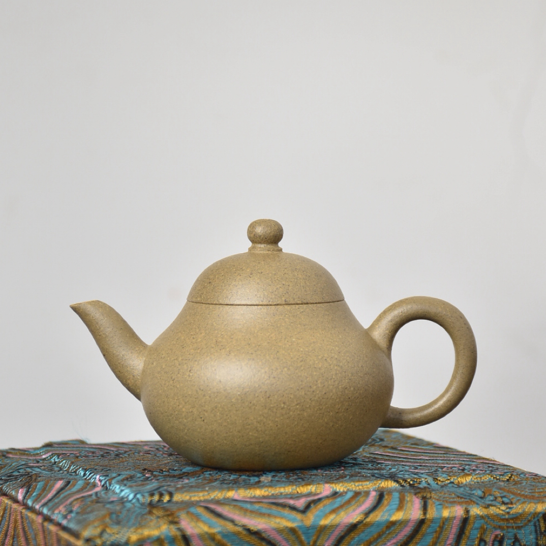 青降坡梨形壶110毫升半手工