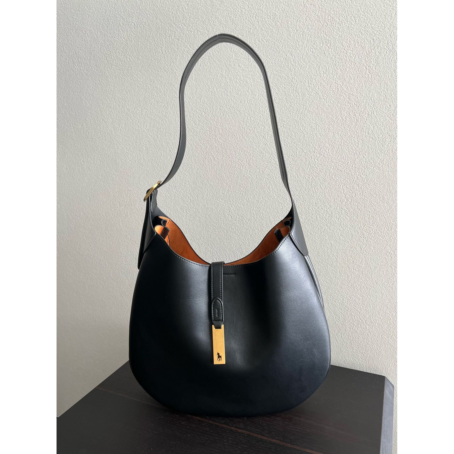 2025小众设计秀晶ID可颂饺子大容量单肩上班通勤外出专用包