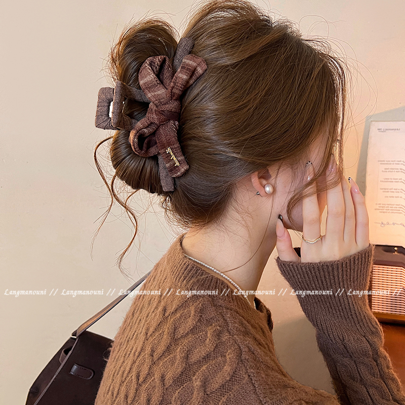 格纹蝴蝶结抓夹女高级感大号后脑勺鲨鱼夹2025新款发量多盘发夹子