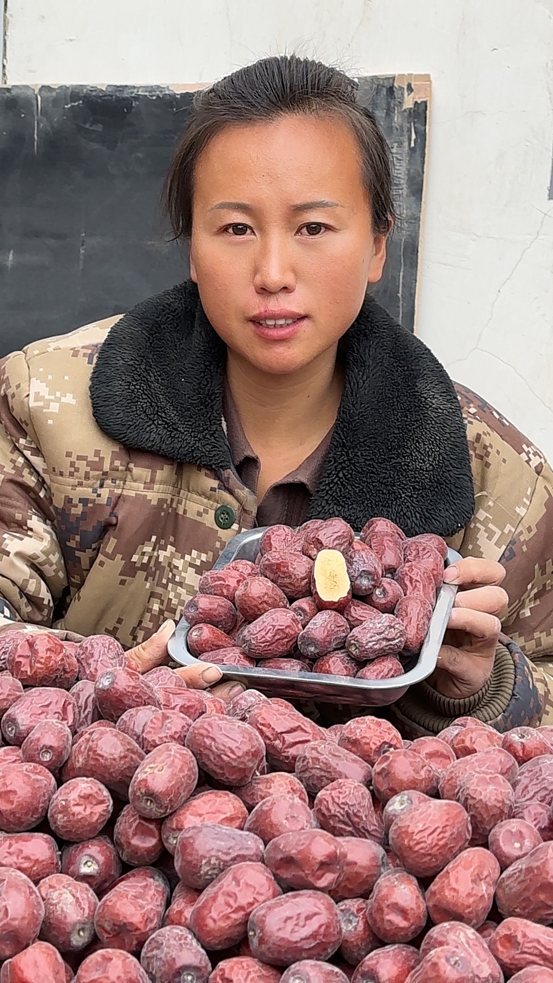 2025年新下树新疆自然吊干未清洗和田大枣9到10成干2斤5斤包邮