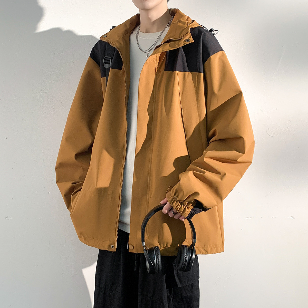 桑蚕丝2024爆款男女同款冲锋衣情侣款防水单冲帽子可拆卸户外