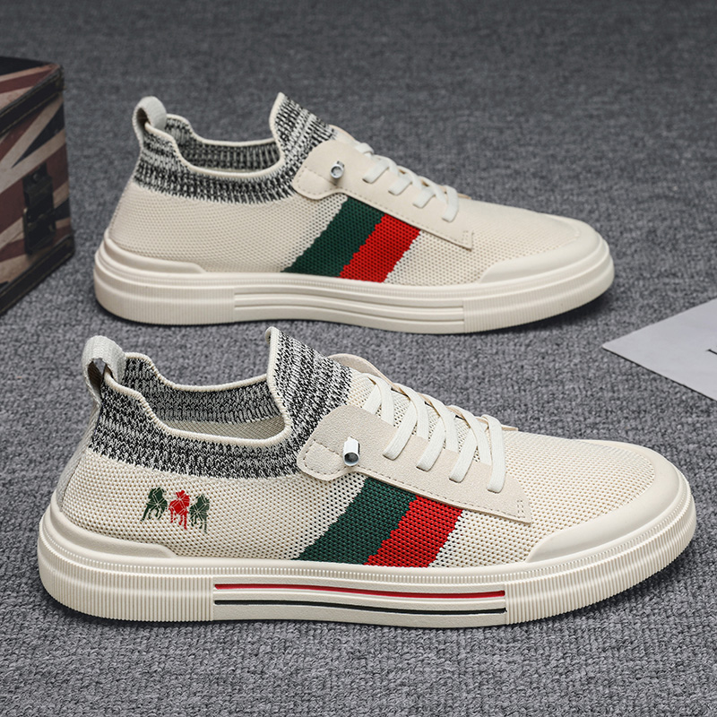 圆头夏季潮流飞织男鞋透气休闲板鞋百搭潮流男士运动镂空防臭潮鞋