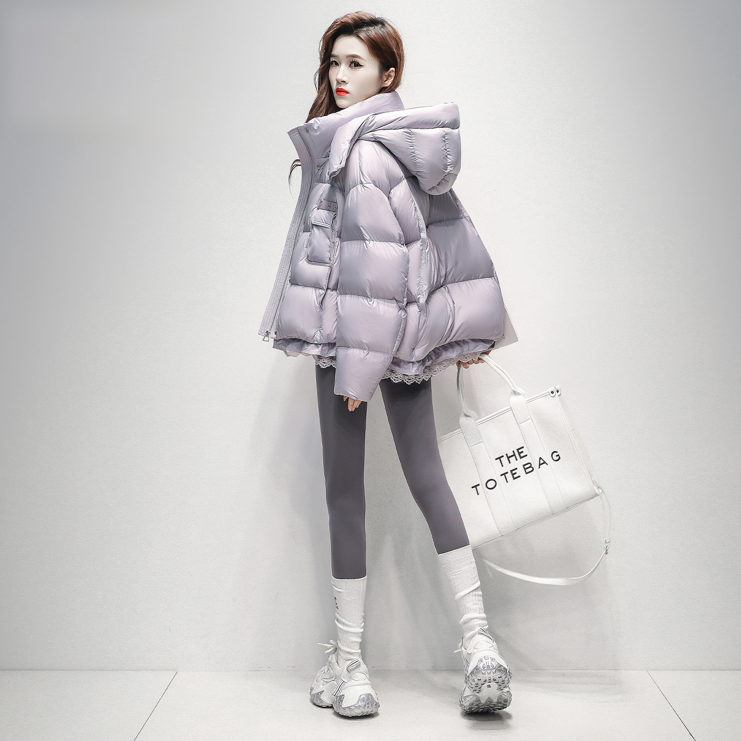 时尚云朵泡芙羽绒服女短款2025冬季新款设计感蕾丝拼接鸭绒厚外套