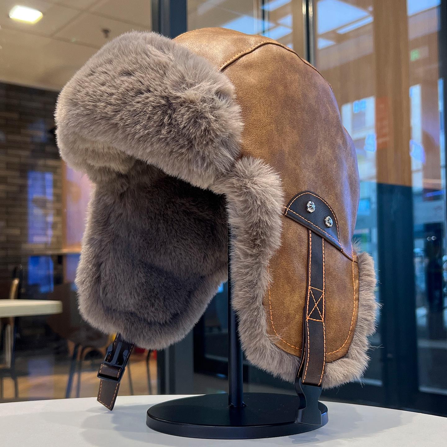 PU皮保暖冬季雷锋帽飞行员帽男女复古东北户外加绒加厚防寒雪地帽