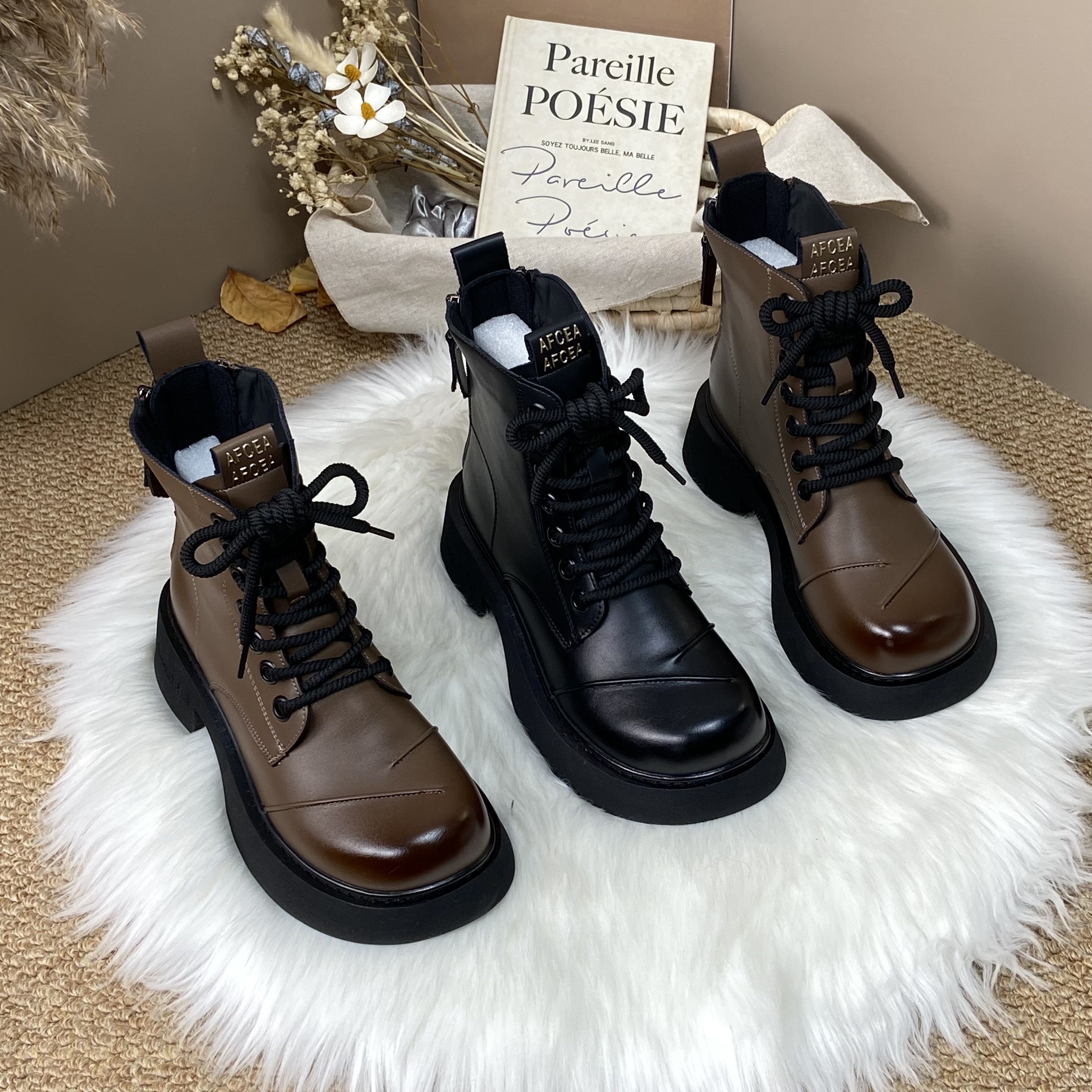 厚底英伦风粗跟马丁靴女2025秋冬季新款显瘦增高时尚百搭圆头短靴