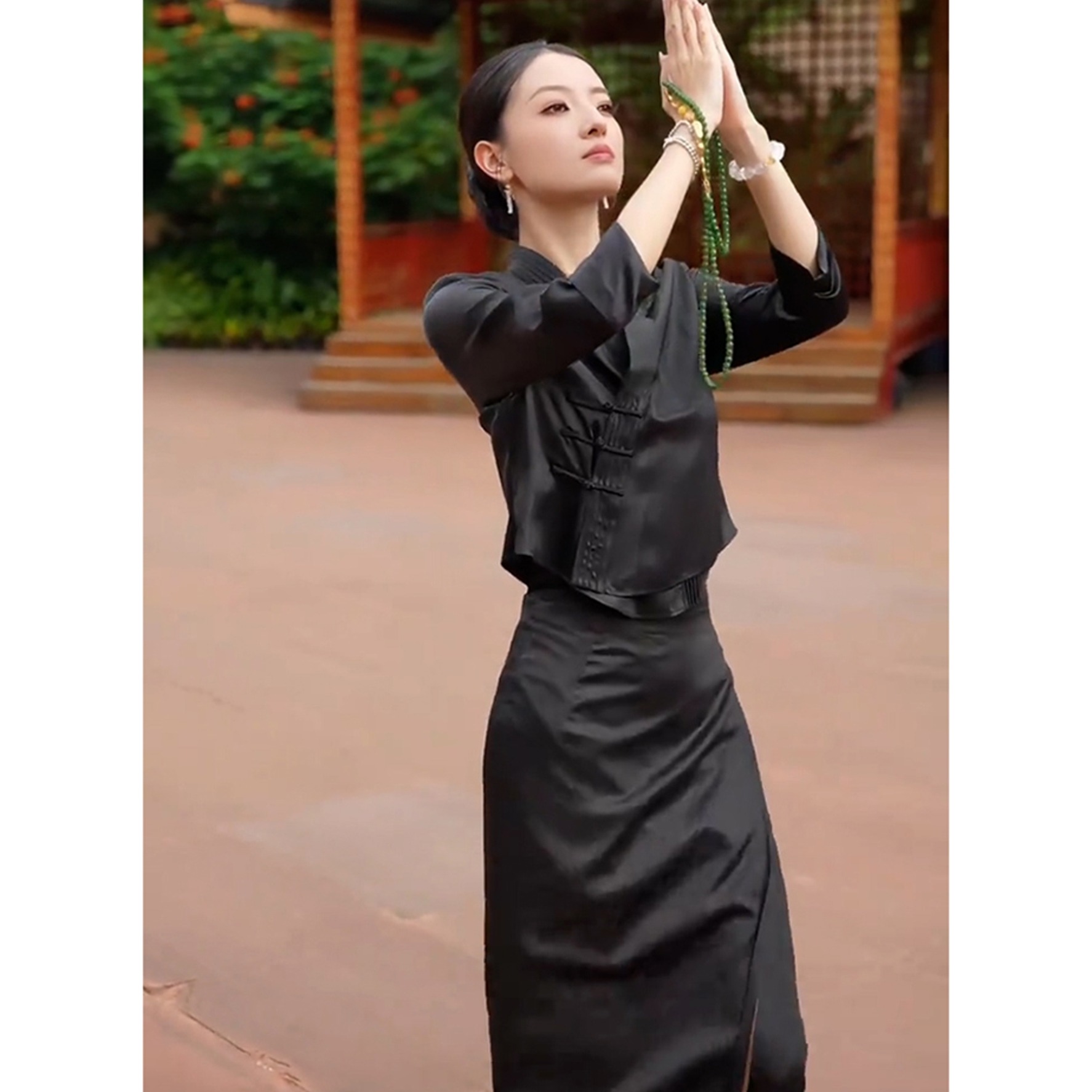 新中式国风穿搭一整套轻奢高级感名媛气质大方得体黑色盘扣套装秋