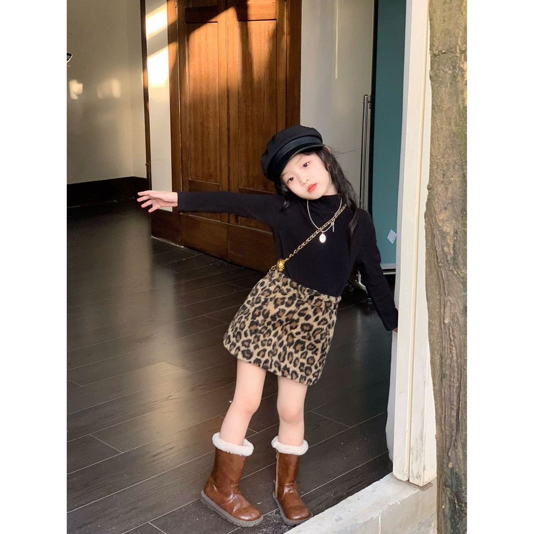 25秋冬款女童套装洋气黑色长袖上衣复古时髦高腰豹纹毛呢裙两件套