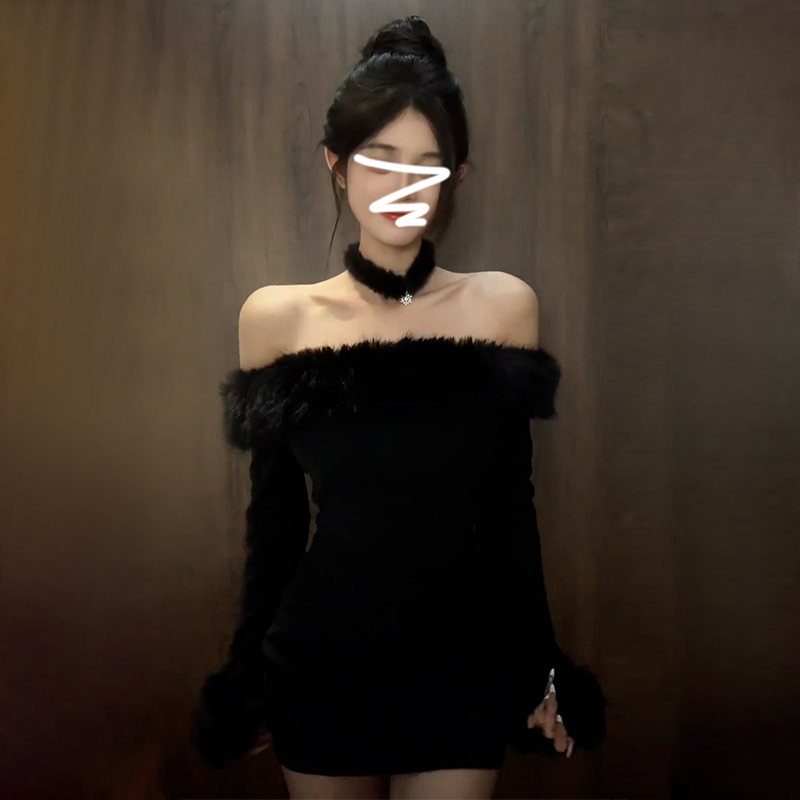 纯欲风辣妹一字肩拼接毛毛领连衣裙女秋冬高级感修身显瘦性感短裙