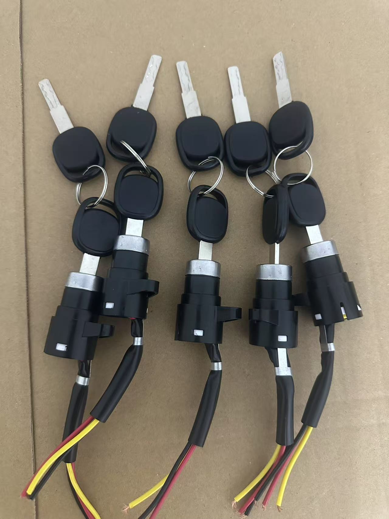 三线曲槽钥匙小头锁适用于电动车三轮车电动车锁电动车钥匙