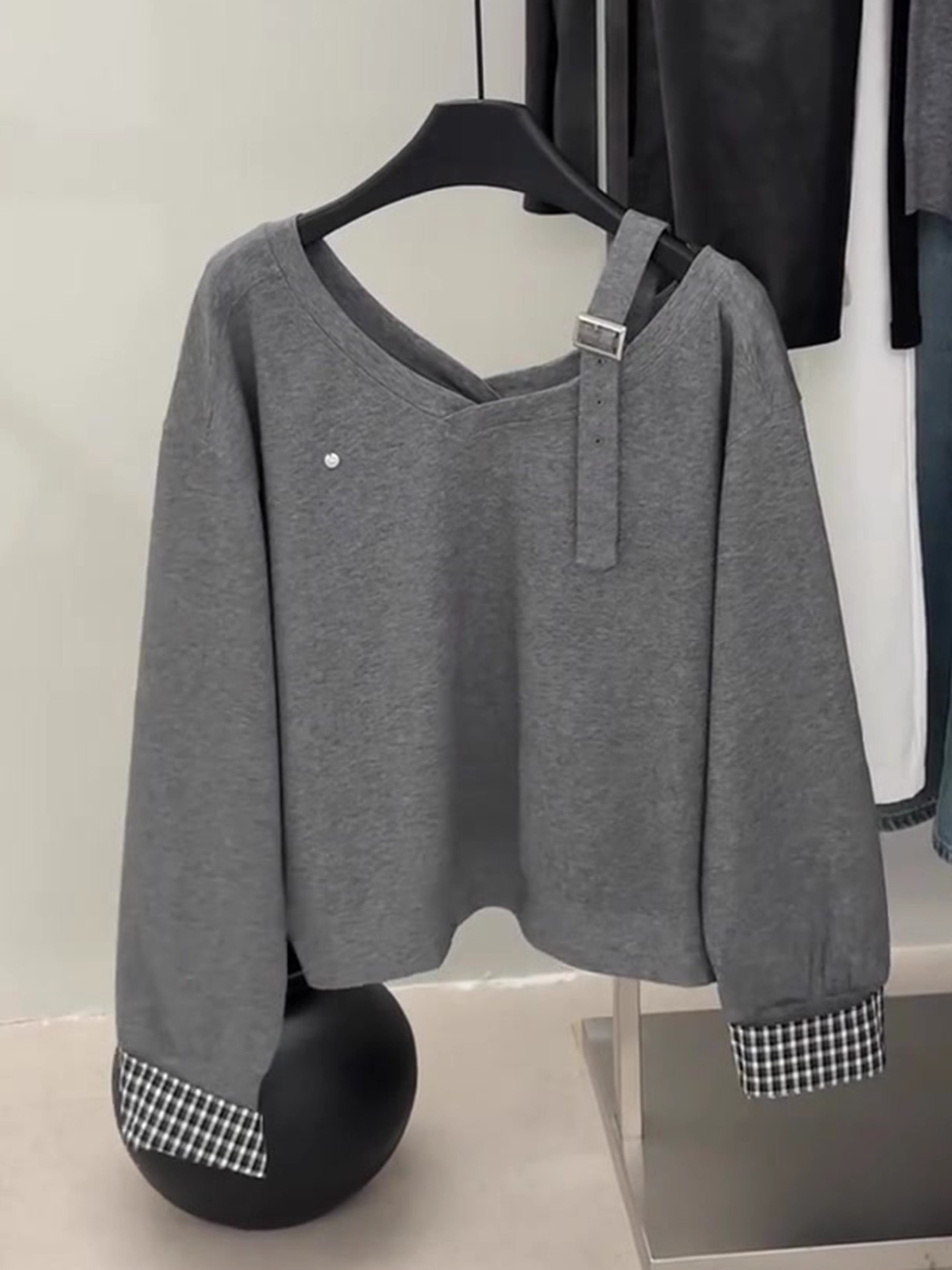 设计感通勤时髦洋气格纹拼接袖口T恤女宽松显瘦百搭卫衣2025秋季