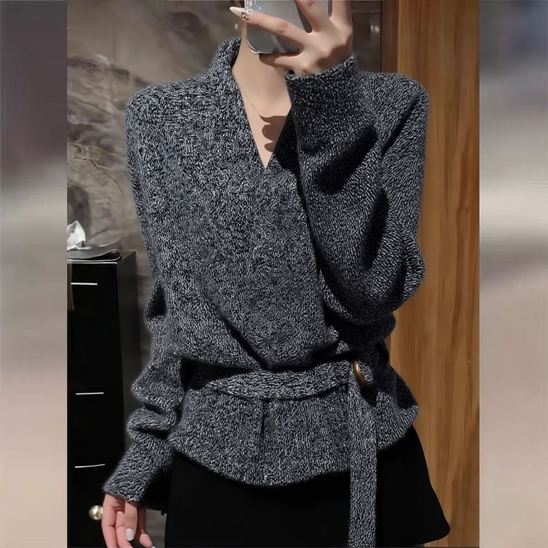 秋冬慵懒黑色V领毛衣外套女高级感洋气减龄系带收腰针织开衫上衣