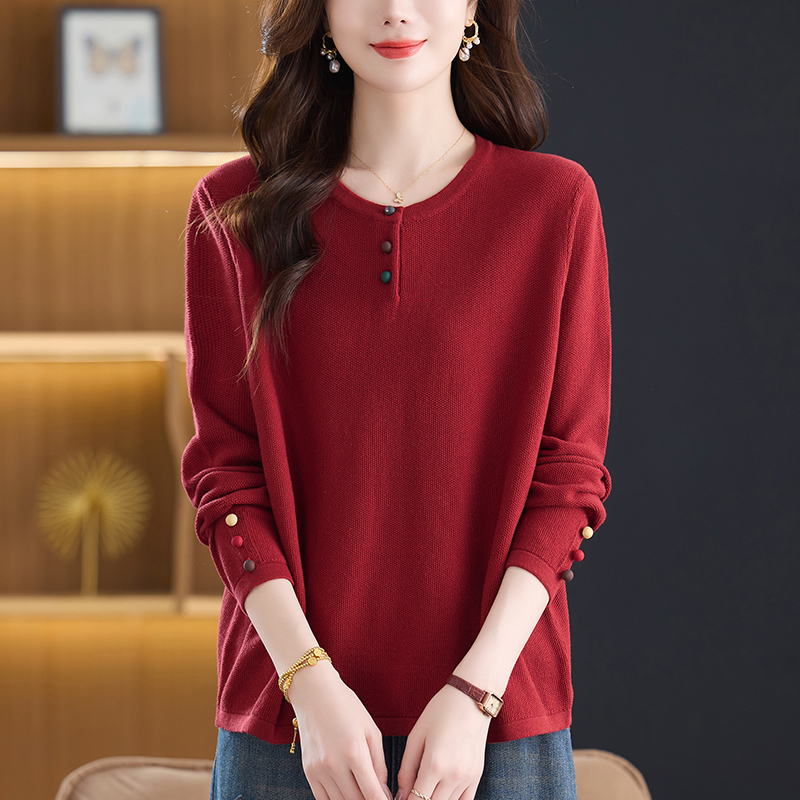秋装大码洋气红色毛衣女宽松显瘦遮肉薄款春秋圆领针织上衣打底衫