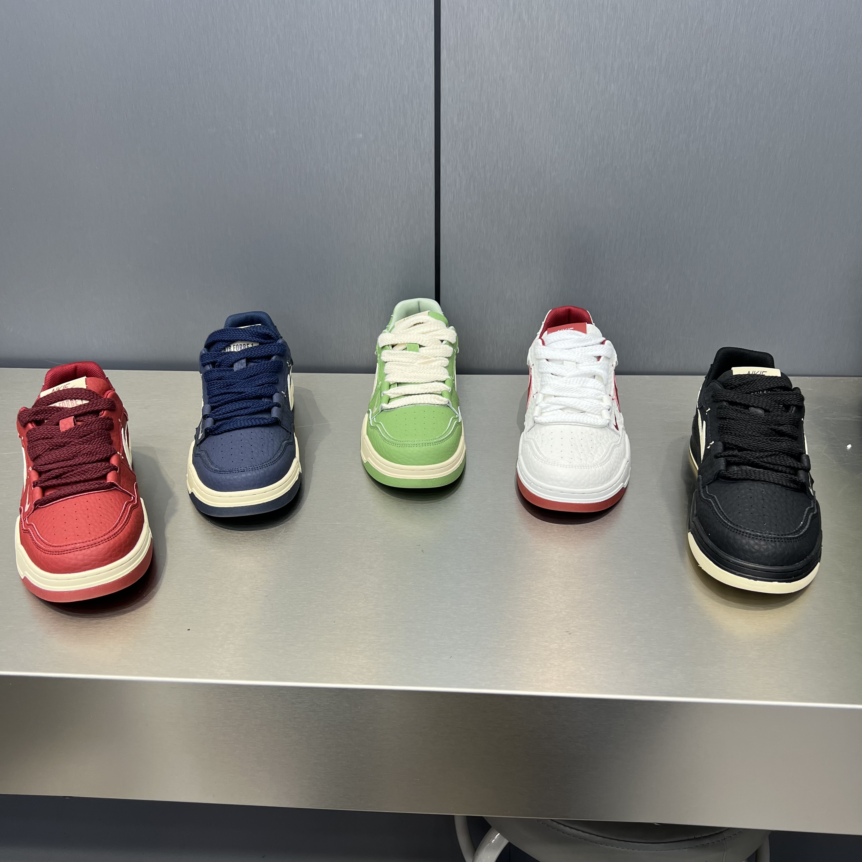 秋冬新款韩版低帮皮面男鞋舒适百搭休闲鞋男士板鞋