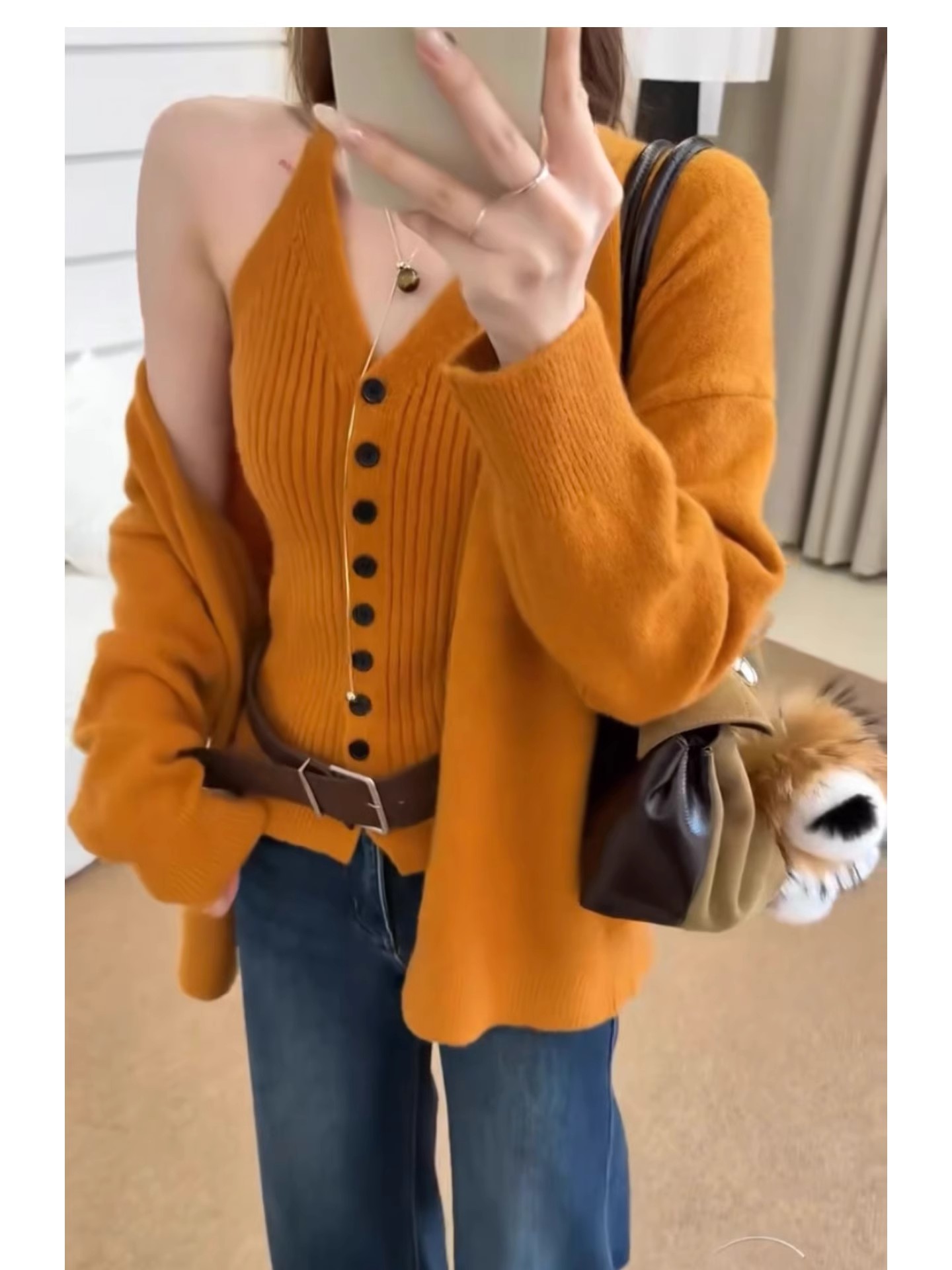 X慵懒针织开衫外套挂脖吊带背心两件套秋冬高级感软糯毛衣套装