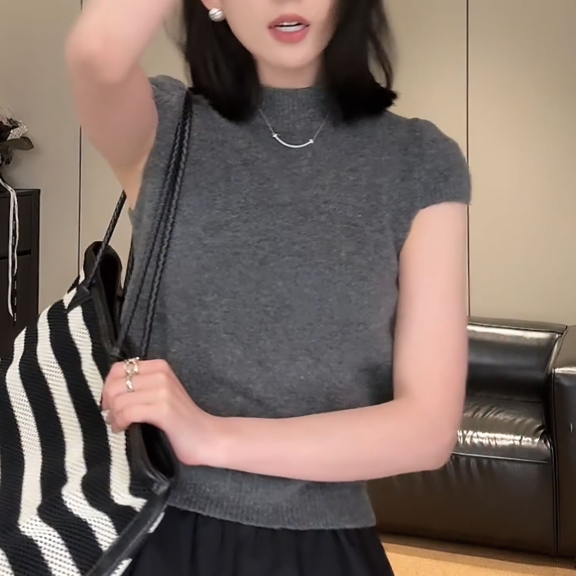 【温赫】气质半高领短袖针织新款纯色春季软糯休闲上衣女LK2501580