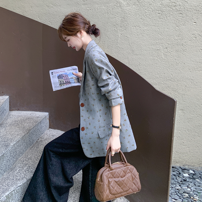 灰色碎花西装外套女高级感韩系洋气设计感炸街衣服西服小个子爆款