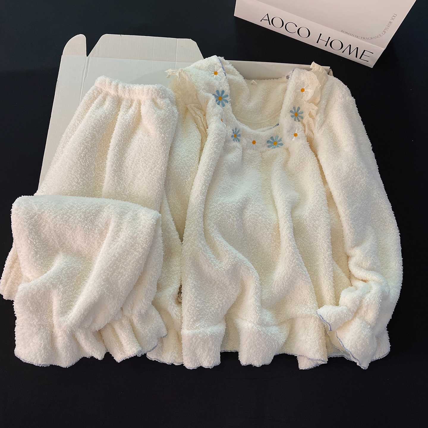 半边绒睡衣女冬季加厚保暖杏色花边2025年新款可外穿家居服两件套