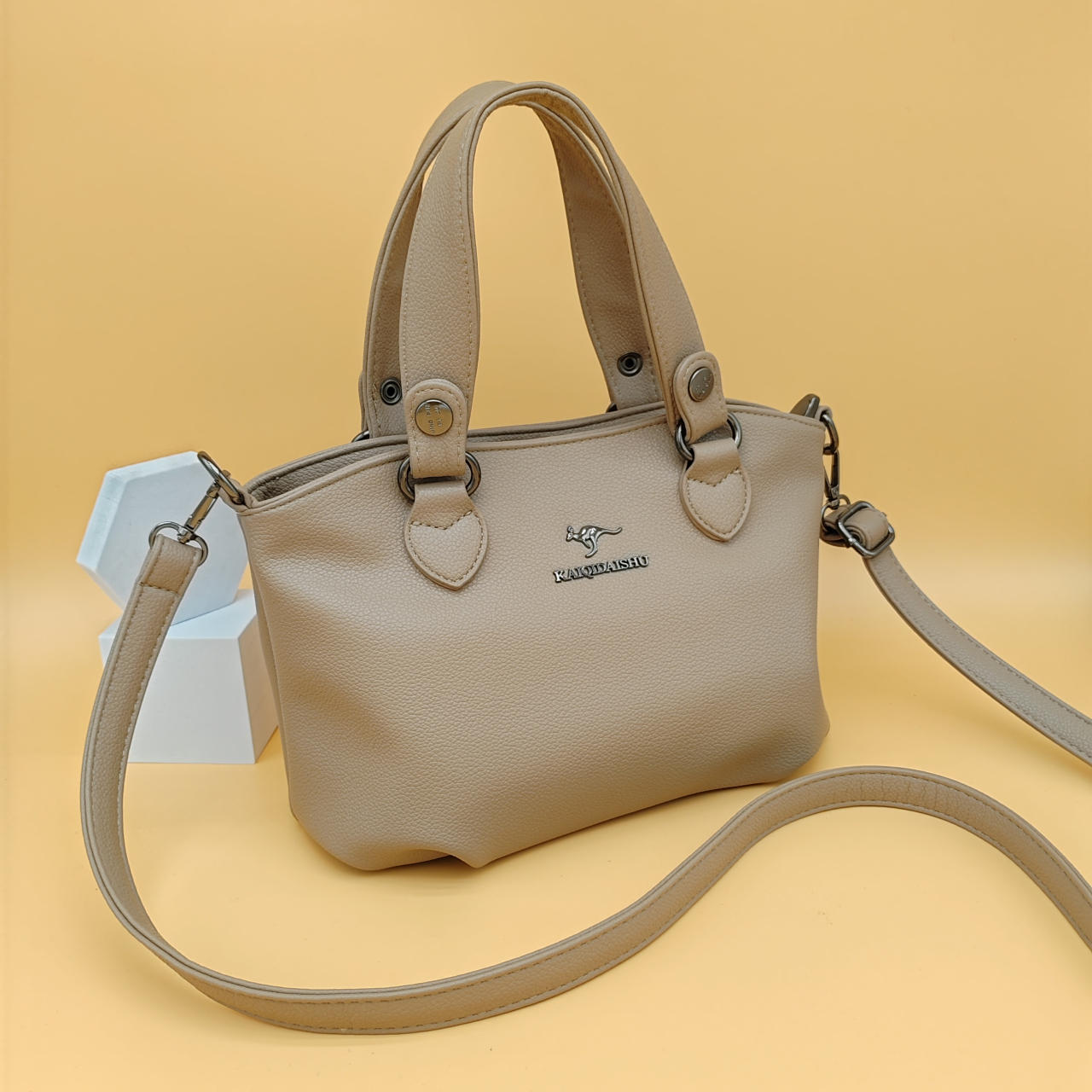 2025新款手提包轻奢时尚休闲百搭真皮单肩肩包小众简约潮流2201