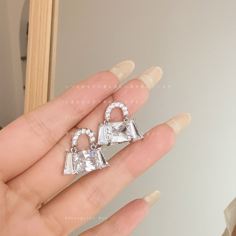 铜合金合成锆石耳饰 清新潮流包包耳钉轻奢时尚气质通勤耳环A479