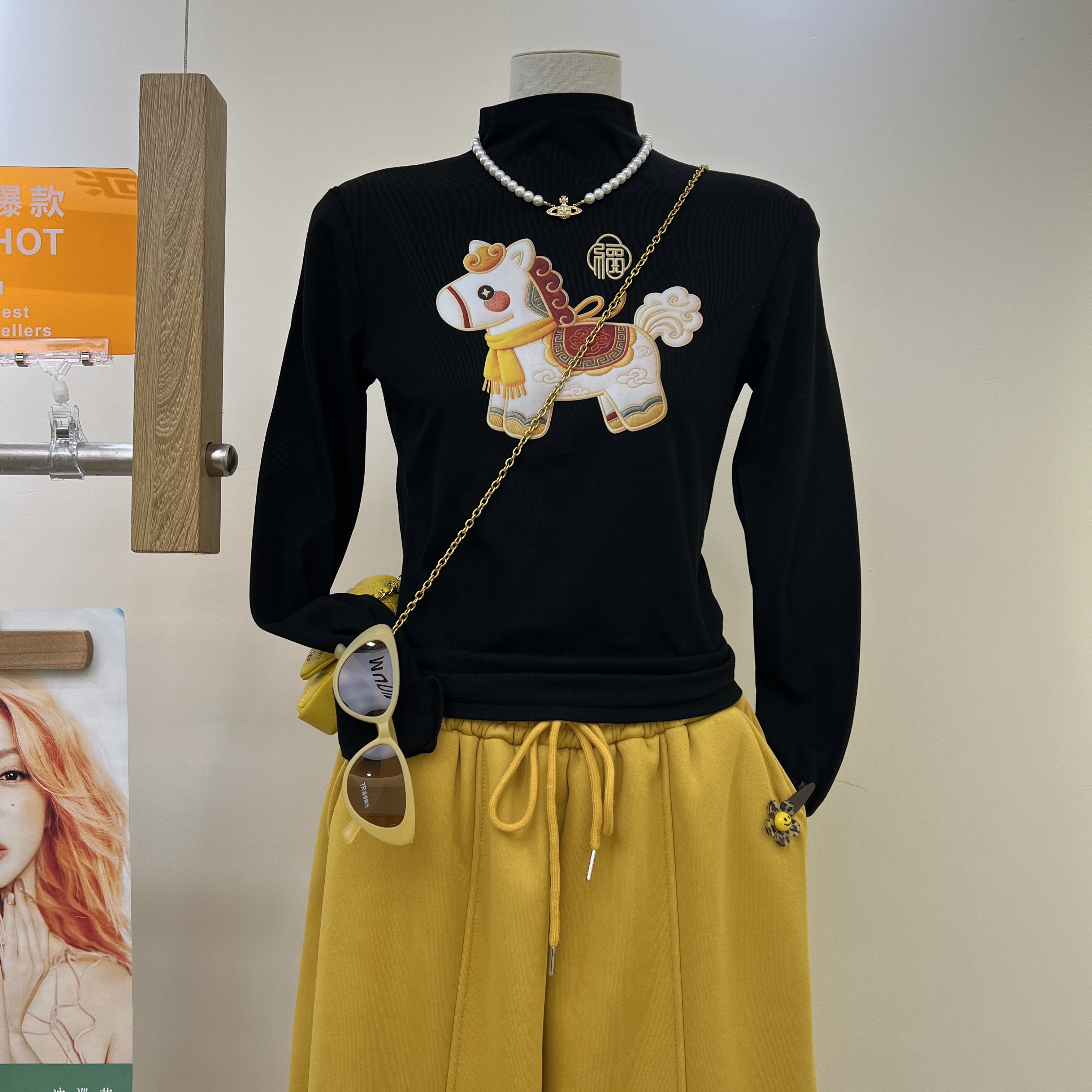 韩系半高领加绒独特别致长袖欧货印花冬季新款长袖打底衫内搭上衣