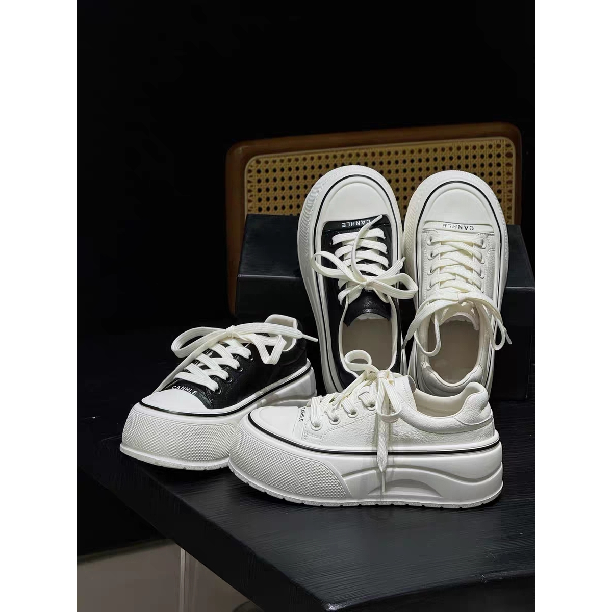 女子透气小白鞋板鞋休闲鞋时尚夏季欧若精灵风8899