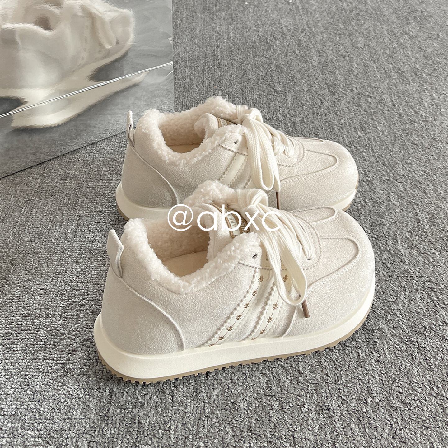 冬季加绒阿甘鞋子女款爆款2025新款保暖板鞋百搭二棉鞋厚底小白鞋