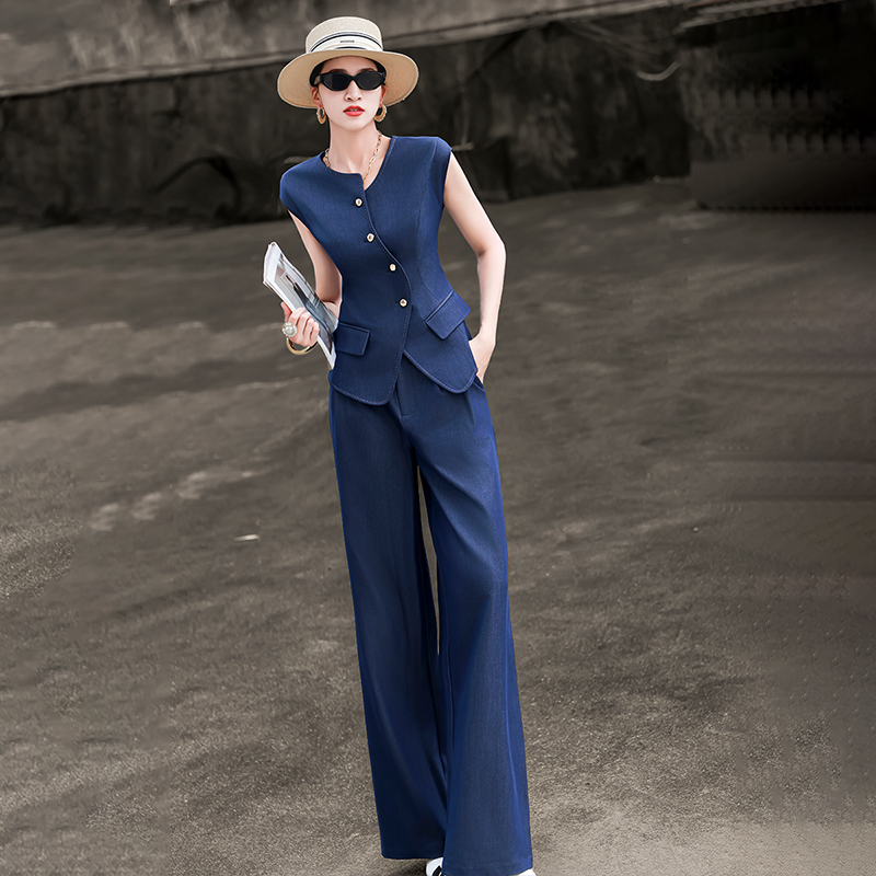 MEXCOCO/兰瑟儿夏季新款无袖单排扣马甲上衣阔腿裤套装105XO9401