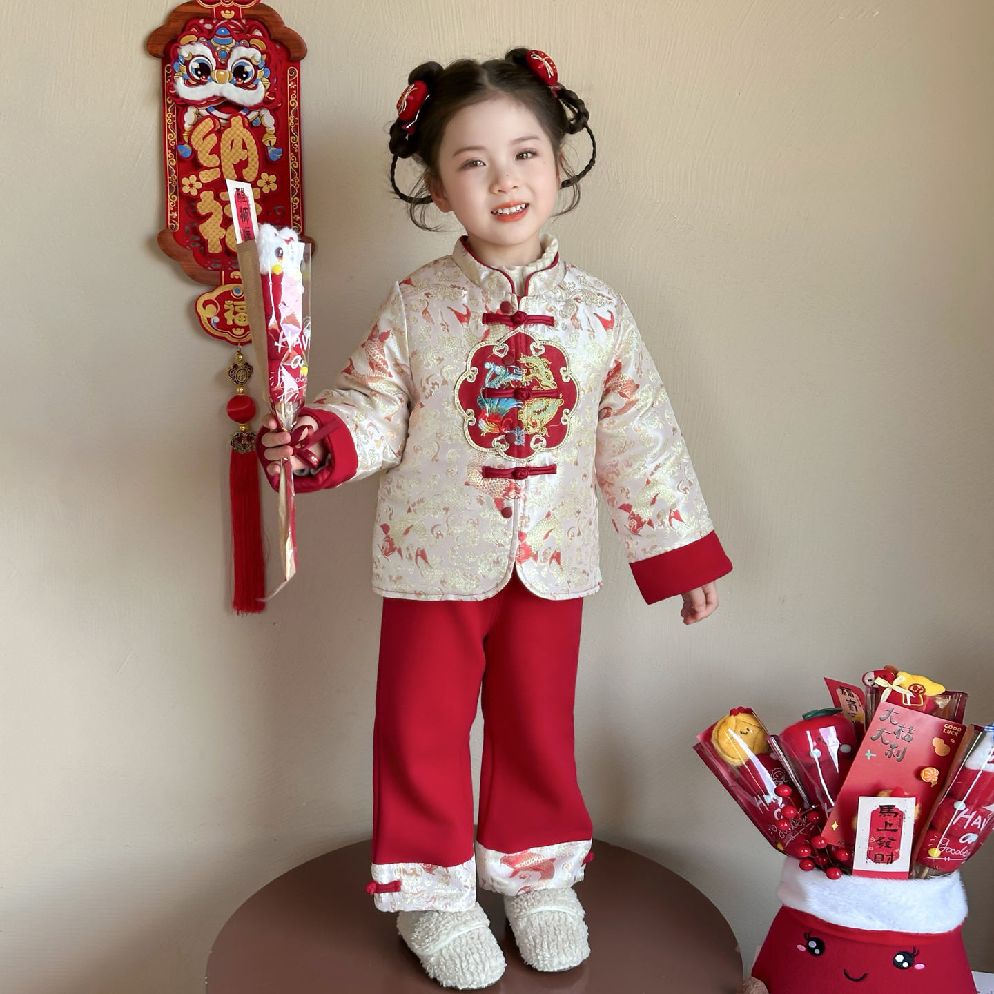 女童年服套装儿童加绒加厚拜年两件套小女孩宝宝秋冬装2026新款潮