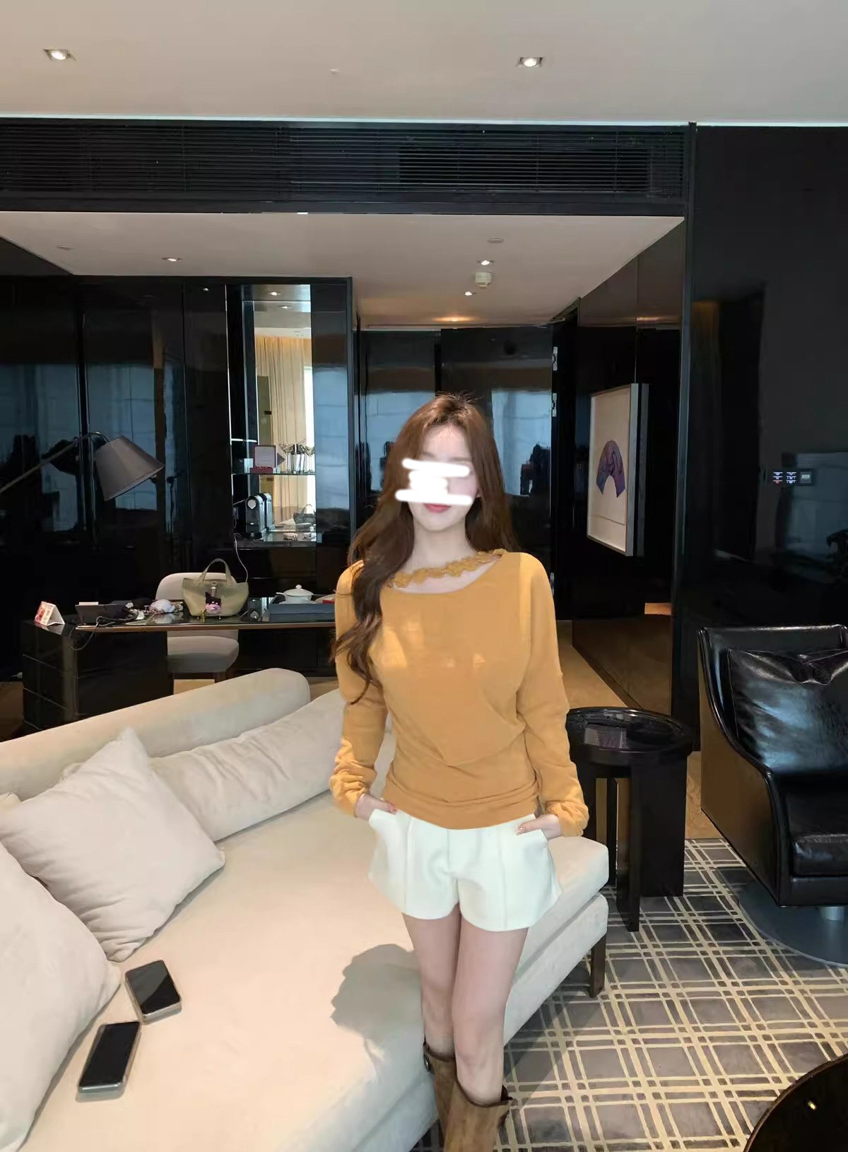 韩系氛围感穿搭套装立体钩花斜肩上衣女装秋季新款休闲短裤两件套
