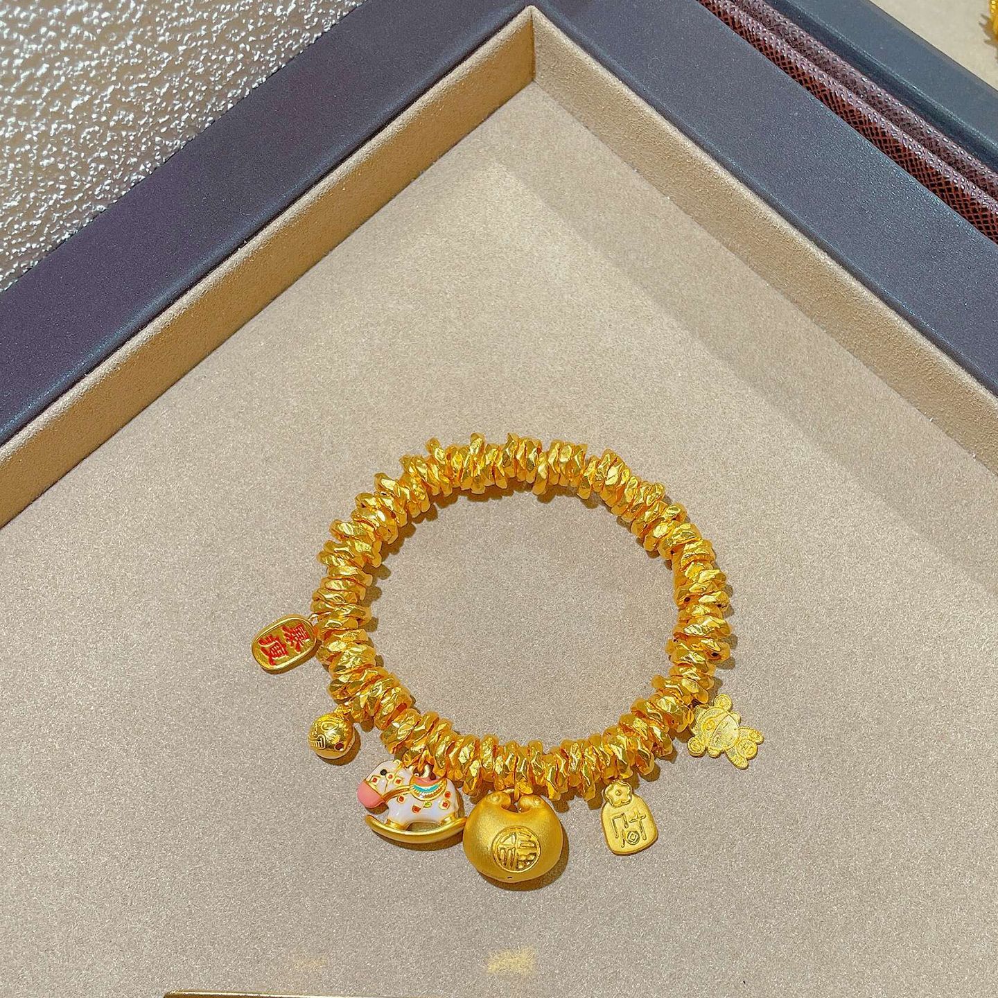 铜合金手链 精致轻奢金色木马盘缠财神手链女气质新款小胖福手串