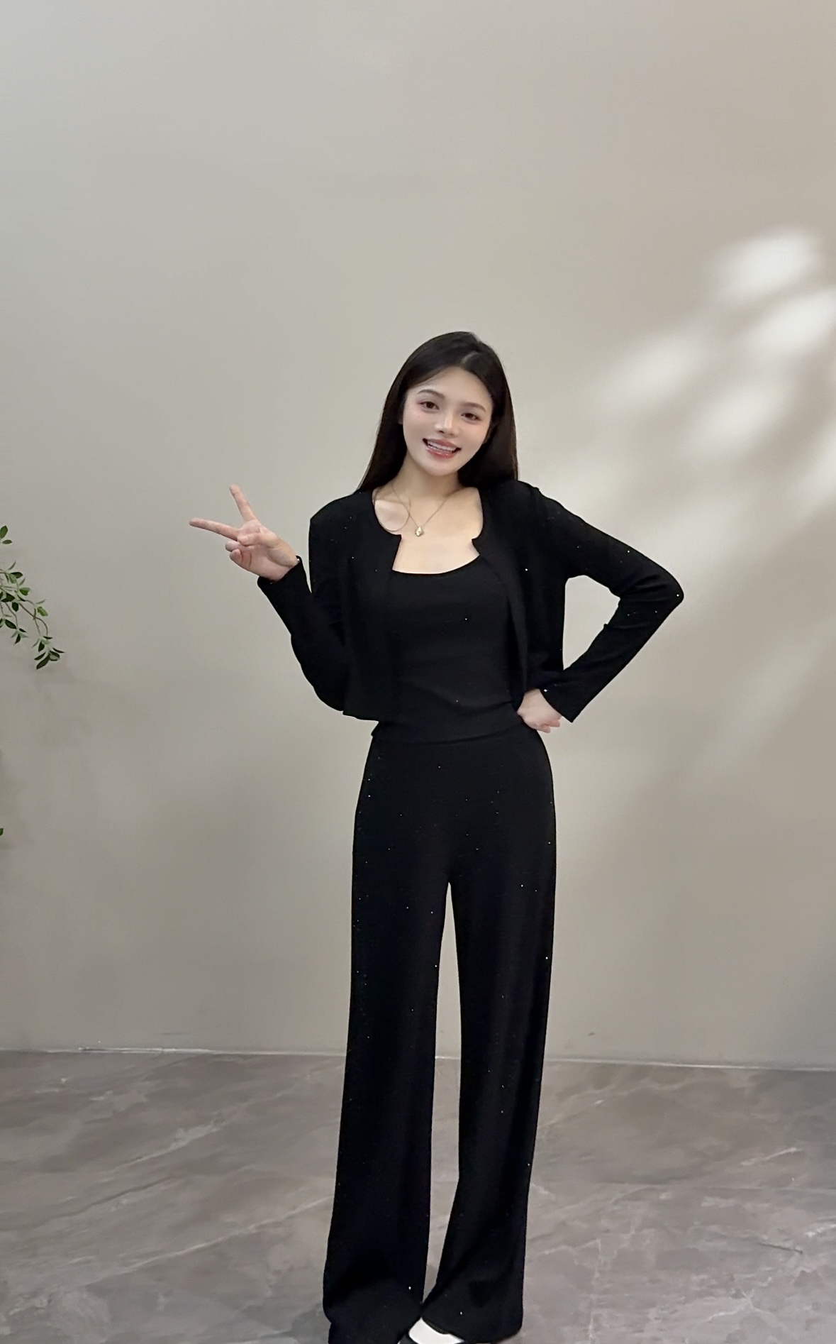 【苏苏】秋季新款休闲显瘦高腰设计亮点长裤＋内搭开衫三件套DT1592