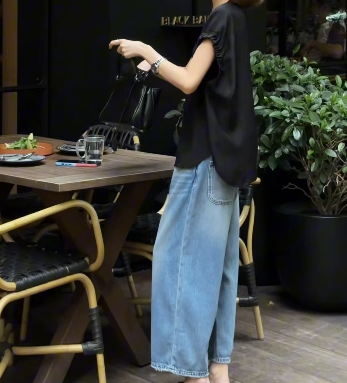 1新款洋气炸街夏季短袖T恤复古显瘦休闲裤女装