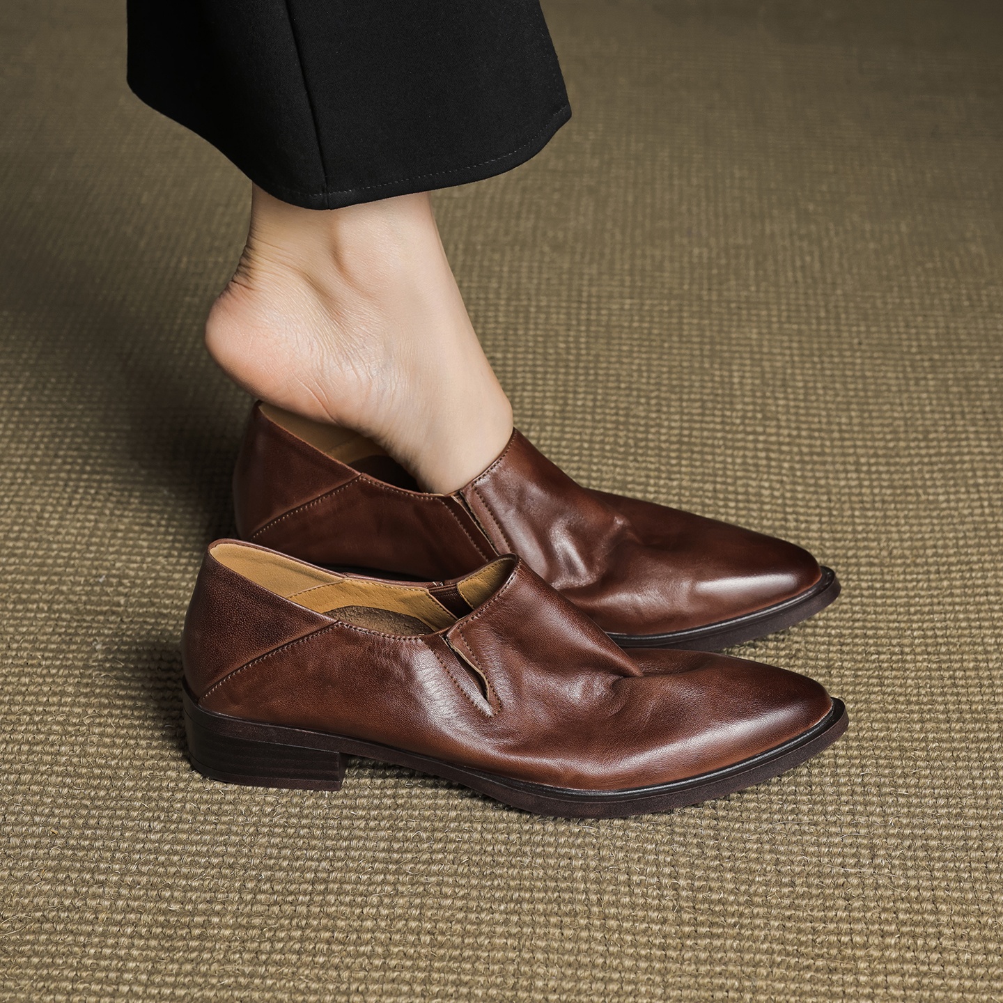 里外全皮~超软~老钱风低跟小皮鞋女英伦风平底尖头乐福鞋深口单鞋